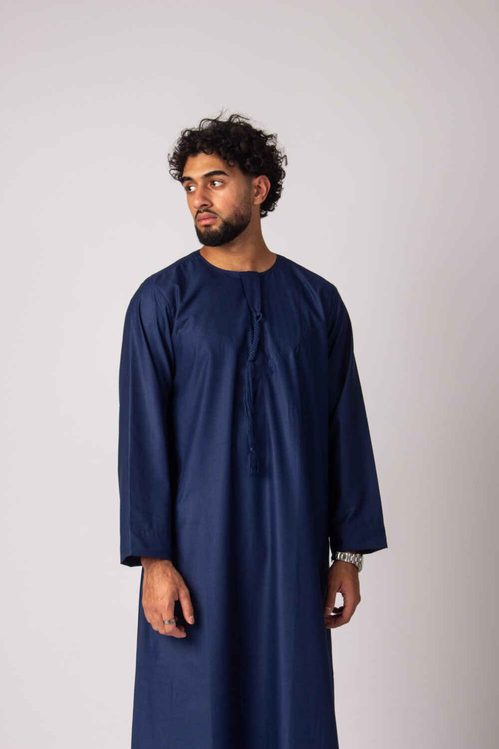 Matt Dark Blue Mens Emirati Thobe Looking Forward