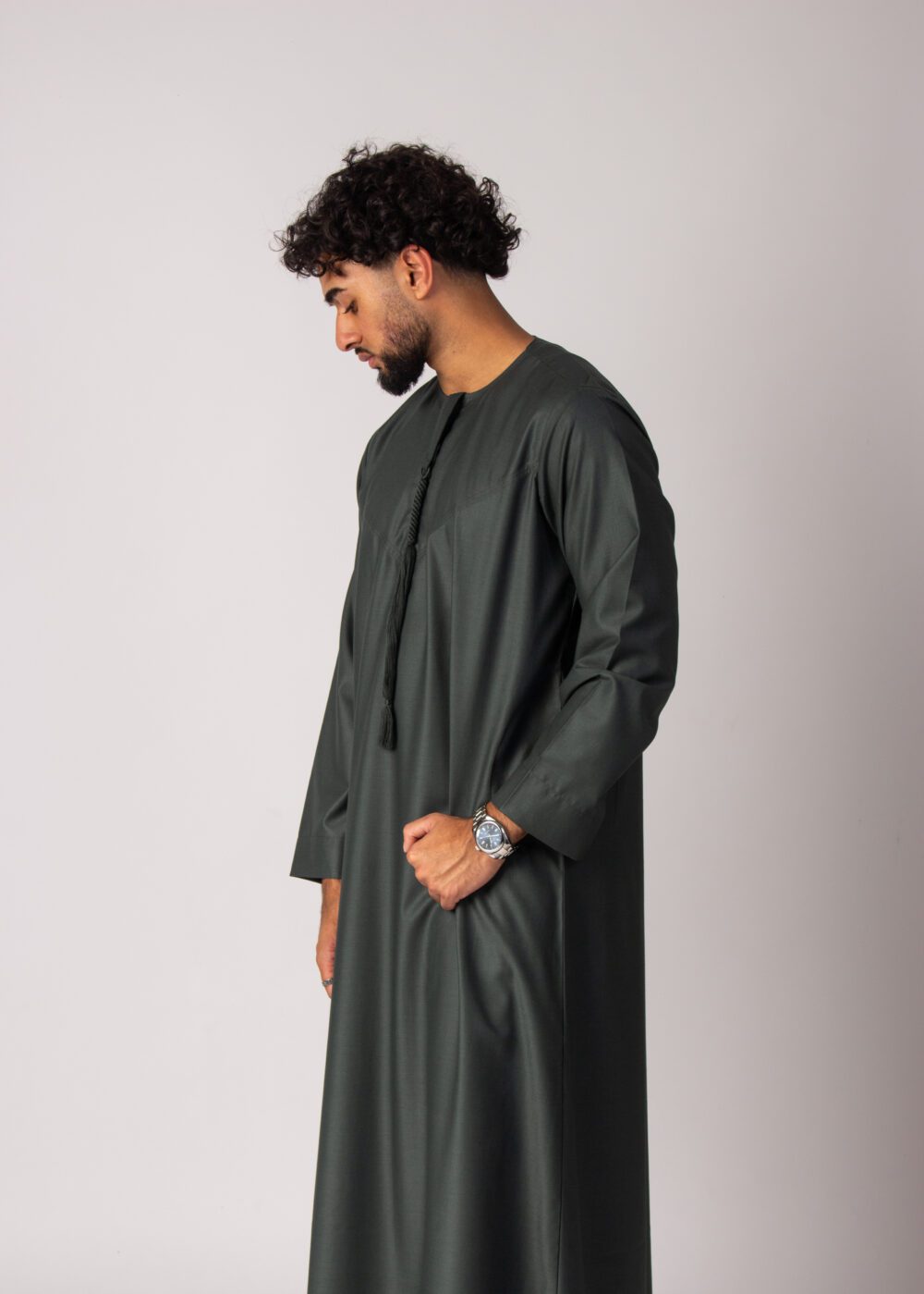 Matt Forest Green Mens Emirati Thobe Looking Down