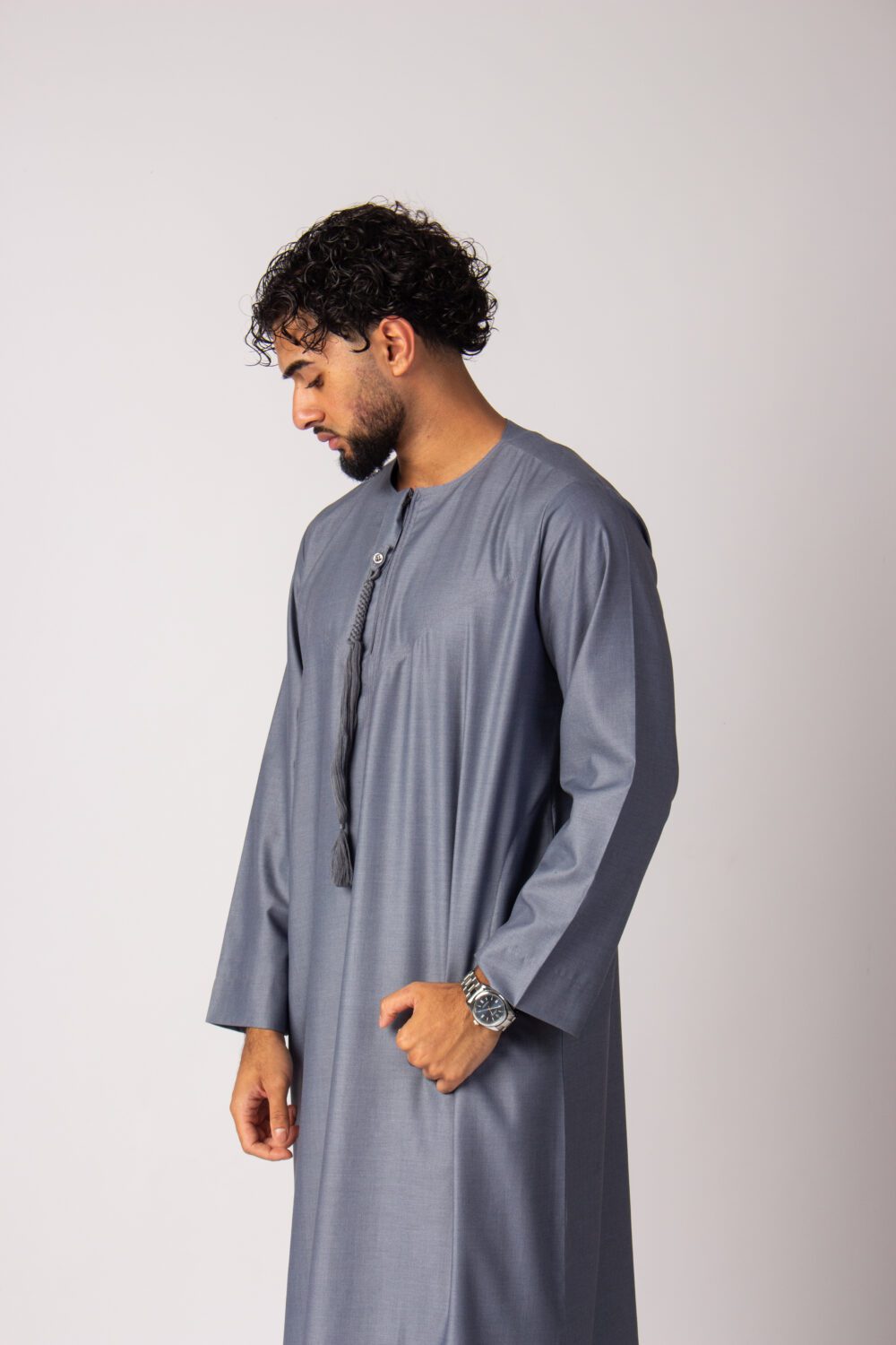 Matt Grey Mens Emirati Thobe Looking Down