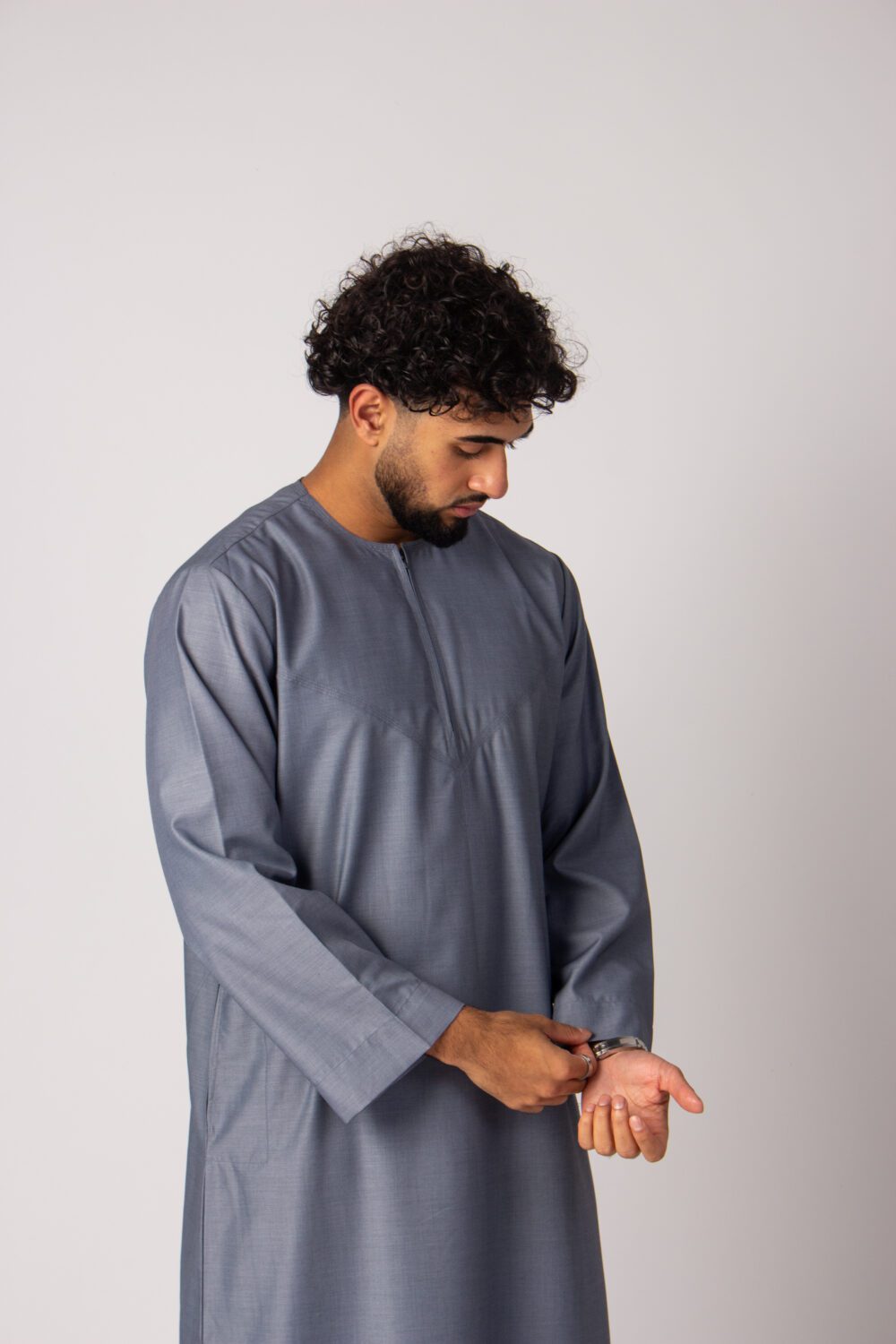 Matt Grey Mens Omani Thobe Sleeve