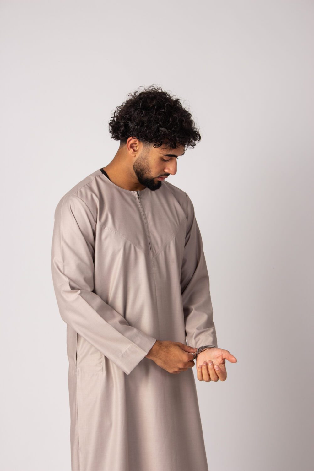 Matt Beige Mens Omani Thobe Sleeve