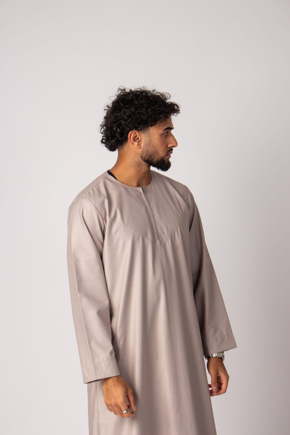 Matt Beige Mens Omani Thobe Looking Left