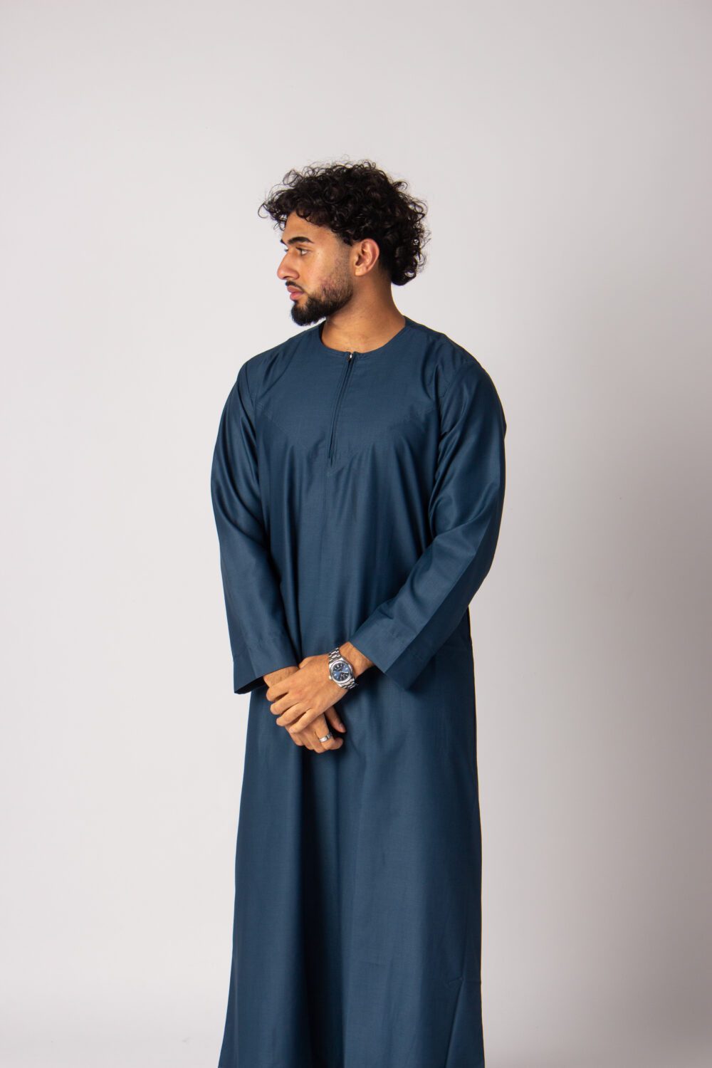 Matt Teal Mens Omani Thobe Looking Right