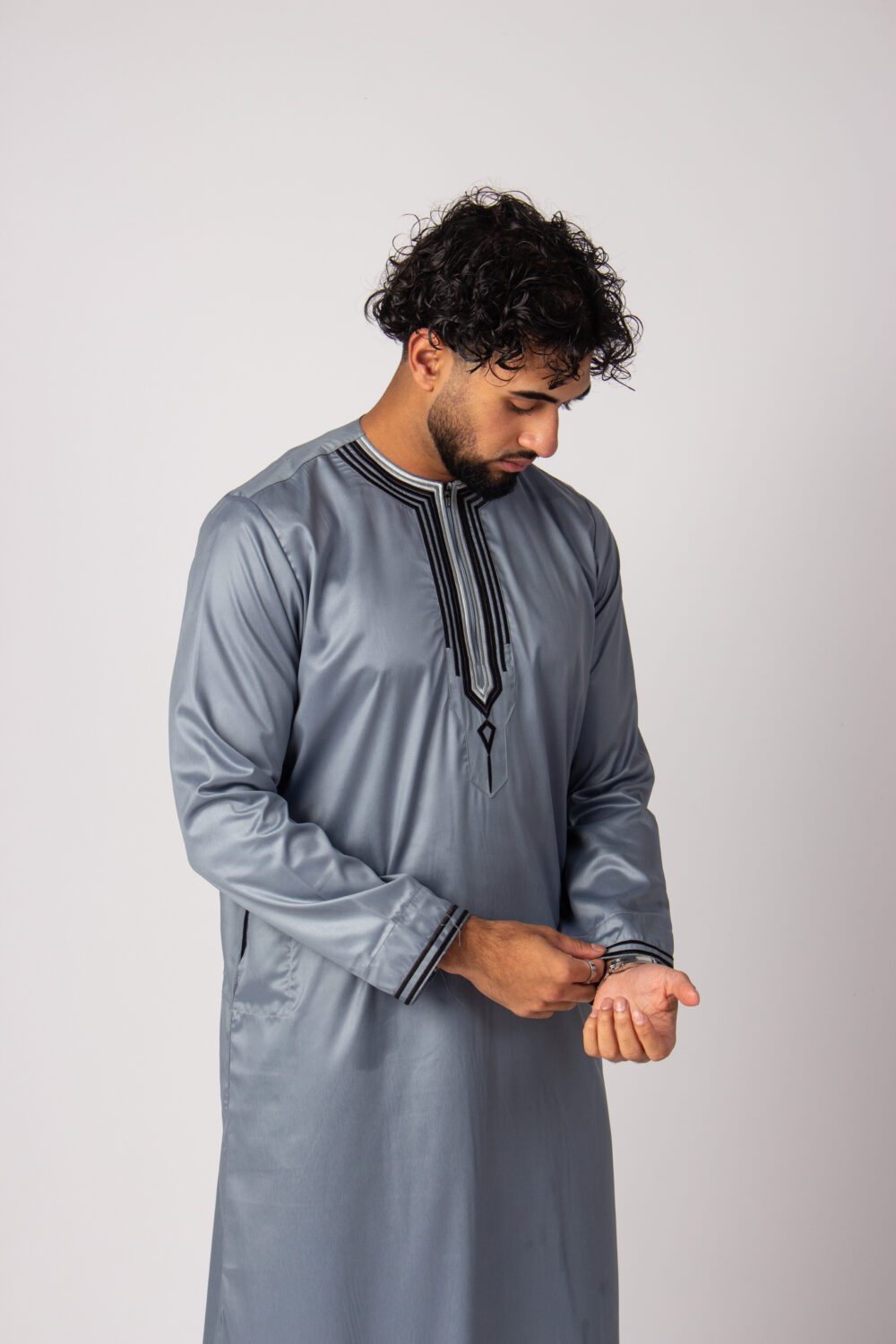 Shiny Grey Mens Embroidery Thobe Sleeve