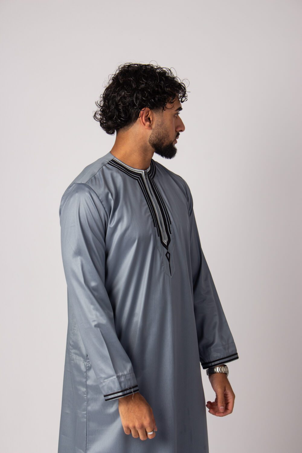 Shiny Grey Mens Embroidery Thobe Looking Left