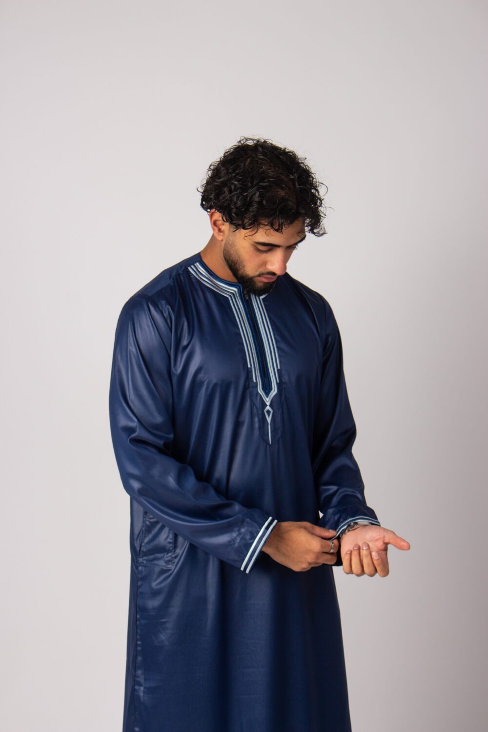 Shiny Dark Blue Mens Embroidery Thobe Sleeve