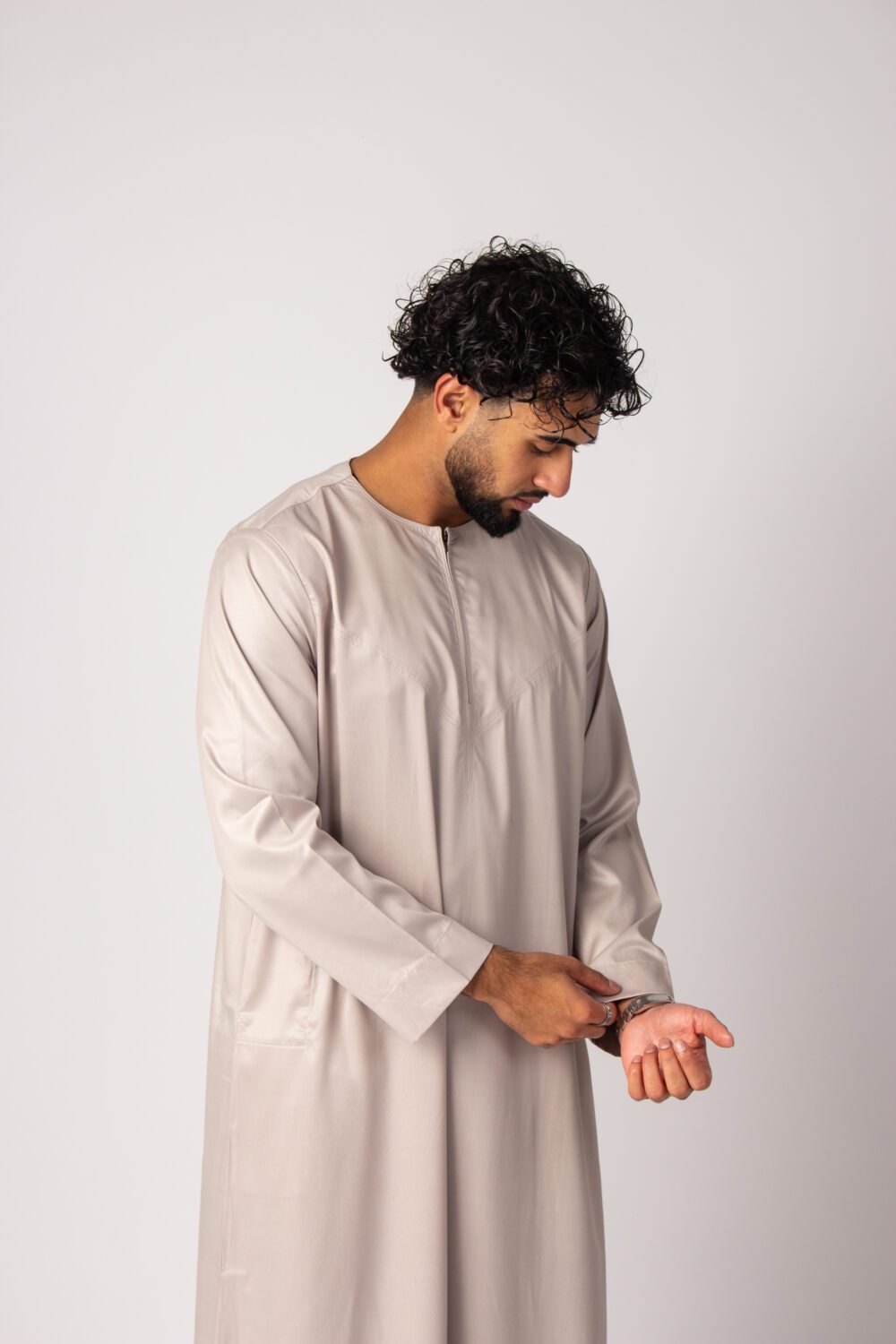 Shiny Beige Mens Omani Thobe Sleeve