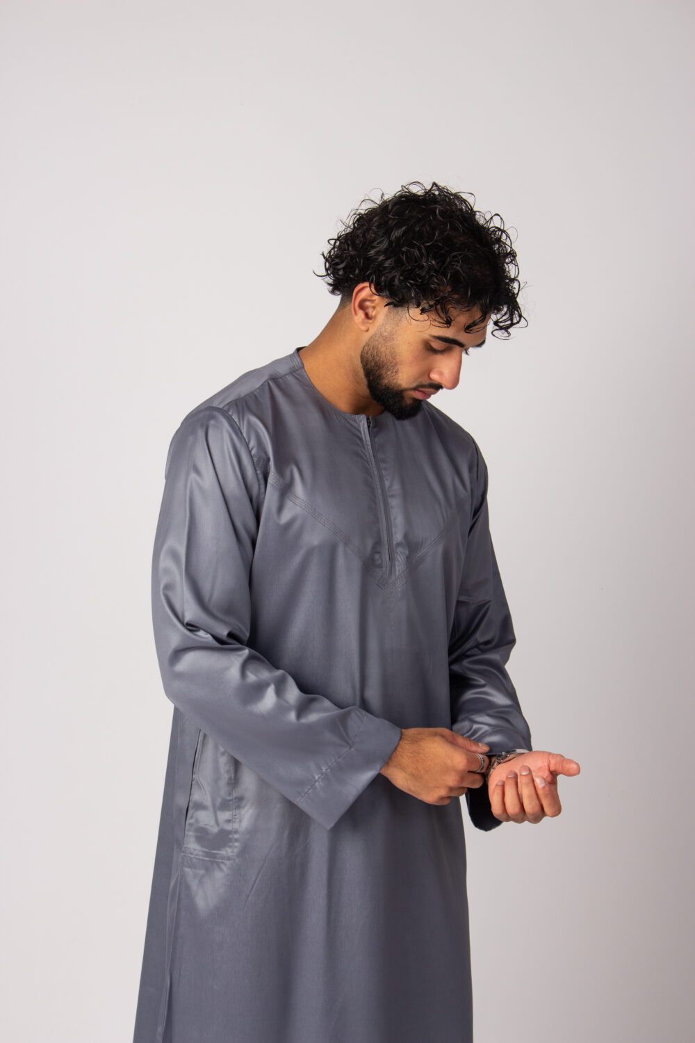 Shiny Grey Mens Omani Thobe Sleeve