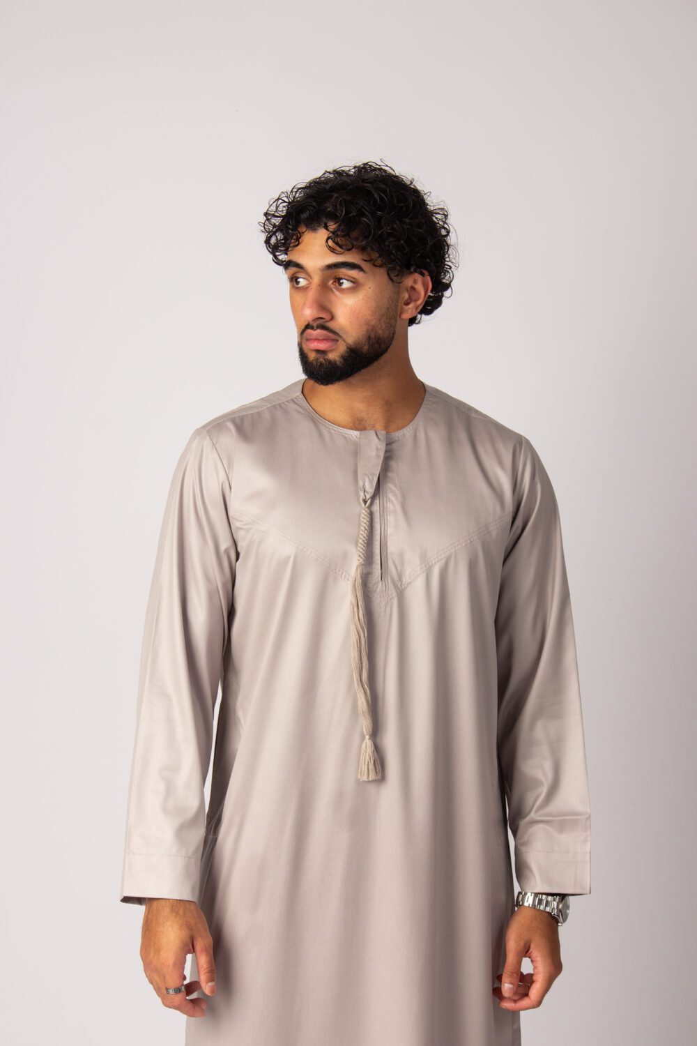 Shiny Beige Mens Emirati Thobe Looking Forward