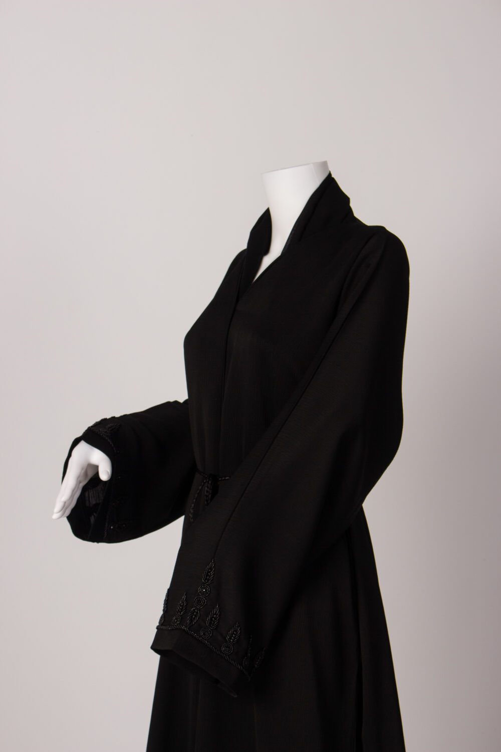 Zoom Bee Abaya Black Side